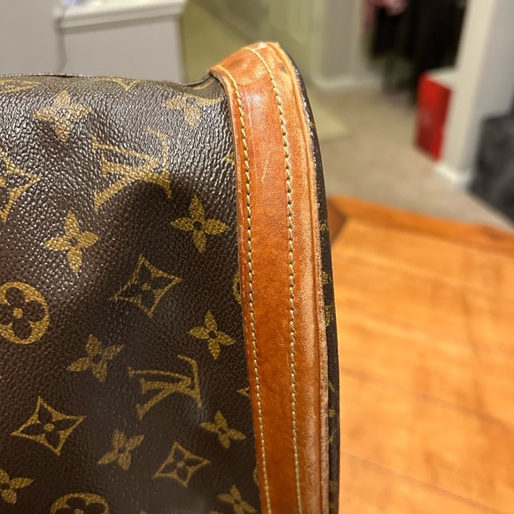 Authentic vintage Louis Vuitton bucket bag! - Picture 8 of 12